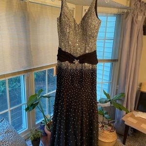 Landa black gown size 4